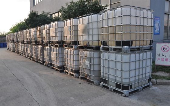 Auxiliares para el tratamiento de aguas residuales con 50% de poliamina