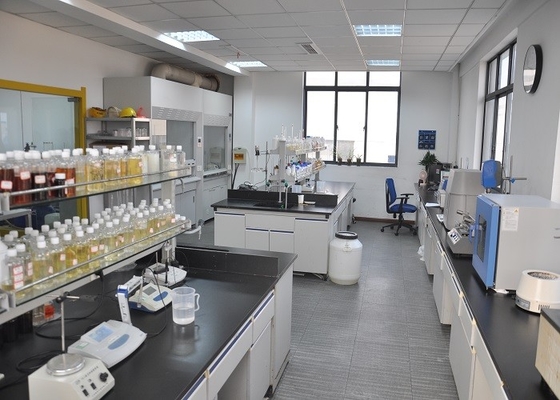 Tratamiento de la emulsión de la poliacrilamida del Cas 9003-05-8 de la viscosidad a granel de las aguas residuales 500-2000 AE8030/CE6140